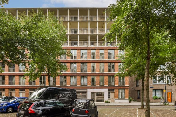 
    Amstelvlietstraat 339 |Amsterdam
