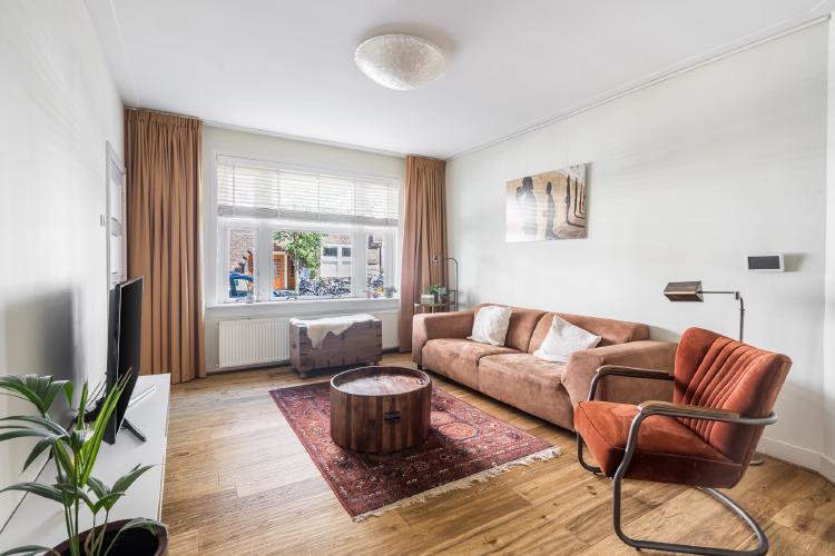 
    Warmondstraat 176 H|Amsterdam
