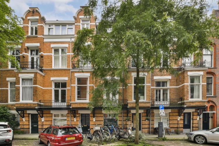 
    Van Breestraat 73 B|Amsterdam
