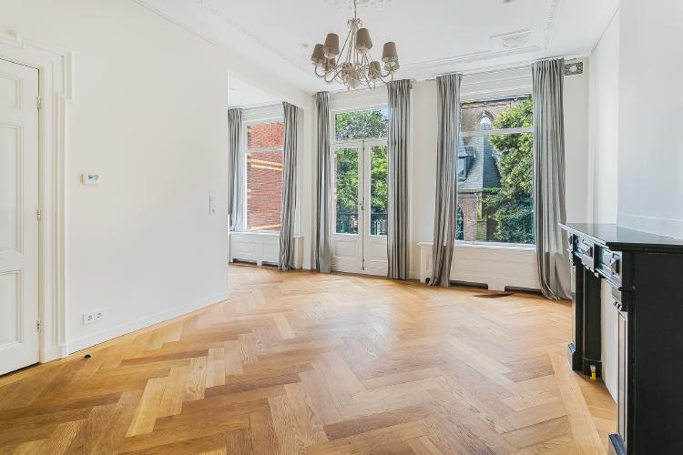 
    Vondelstraat 106 B|Amsterdam
