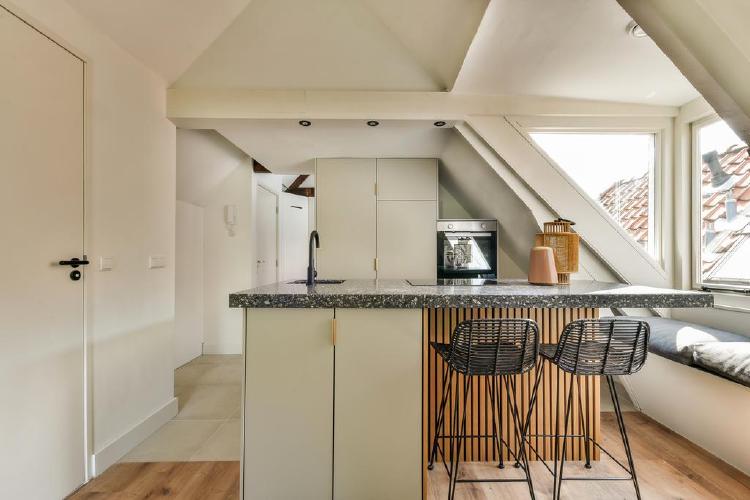 
    Van Oldenbarneveldtstraat 30-4|Amsterdam

