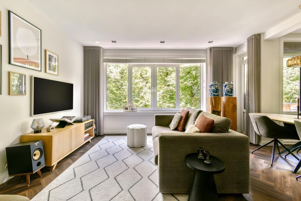 AMSTERDAM Sara Burgerhartstraat 44-2