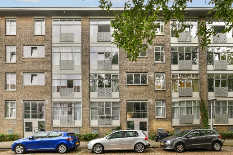 
    Juliana van Stolbergstraat 45-3|Amsterdam
