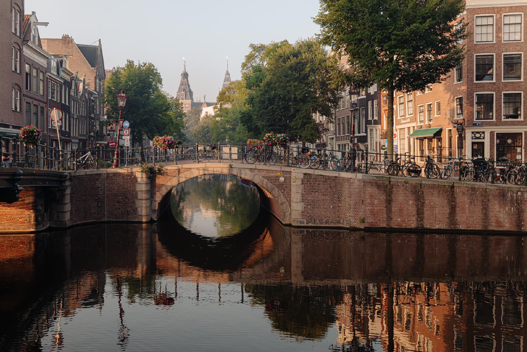 AMSTERDAM Nieuwe Spiegelstraat 46 Himage 21