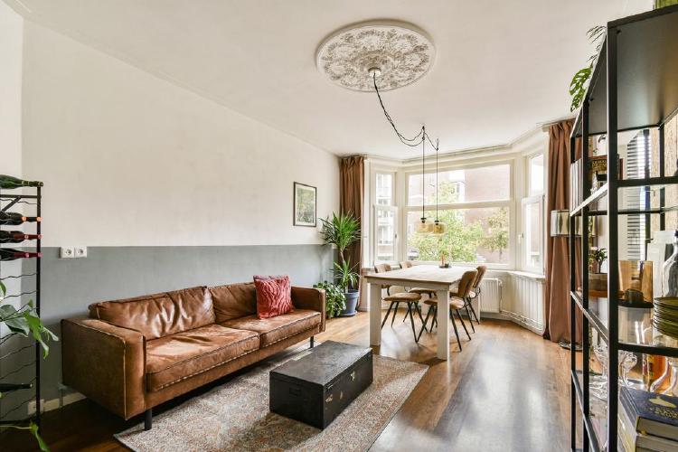 
    Van Hallstraat 224 |Amsterdam
