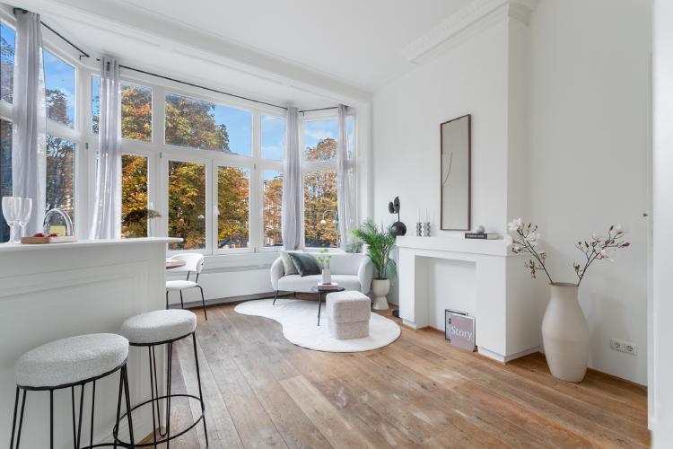 
    Cornelis Schuytstraat 45-1|Amsterdam
