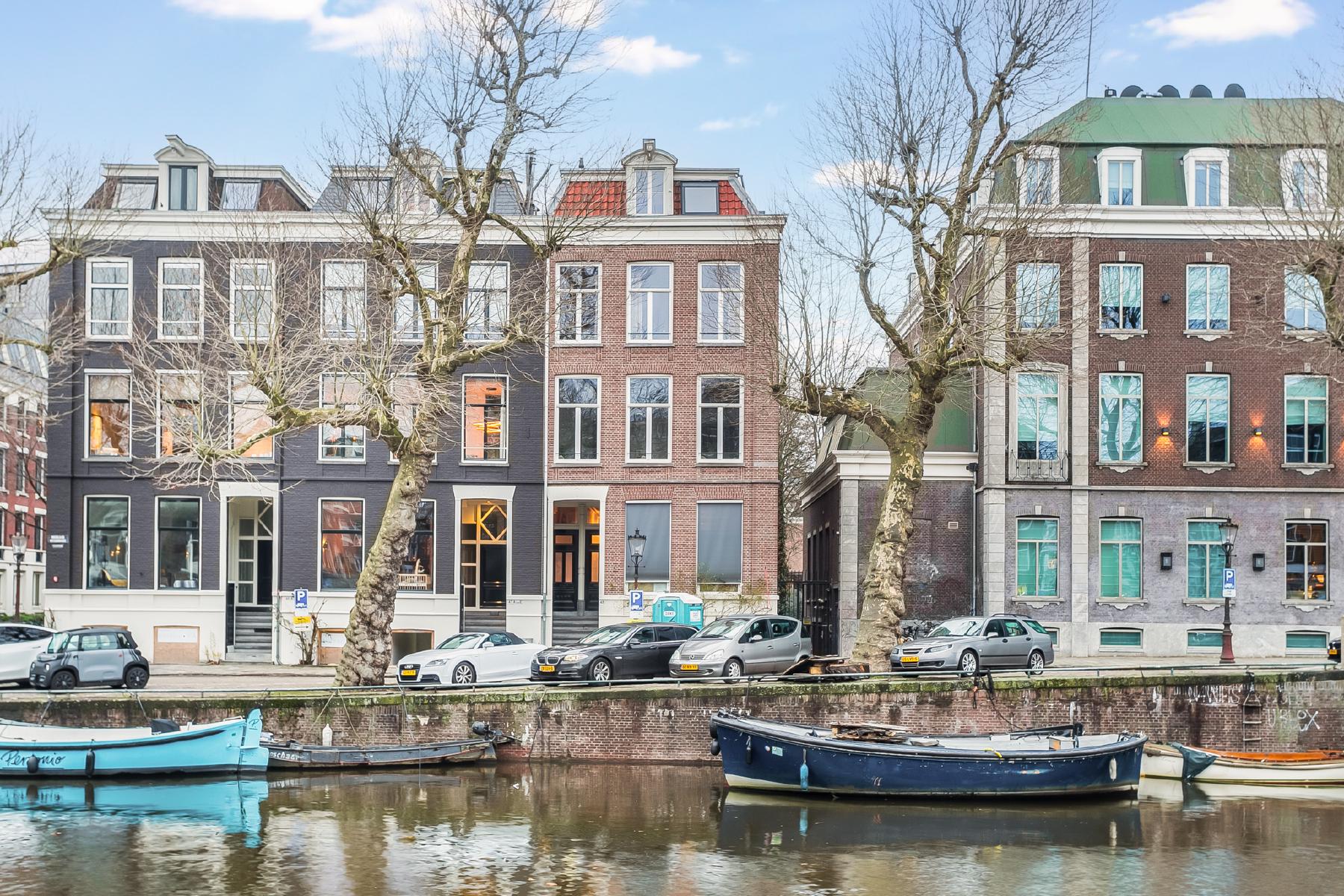 AMSTERDAM Nicolaas Witsenkade 48 A