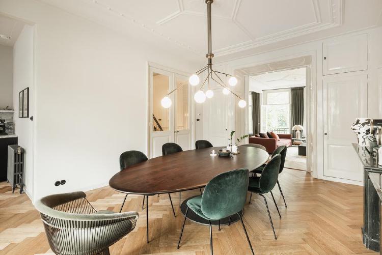 
    Johannes Verhulststraat 74-2|Amsterdam
