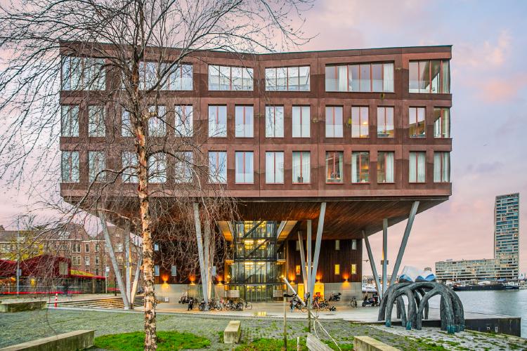 
    Barentszplein 8 A|Amsterdam
