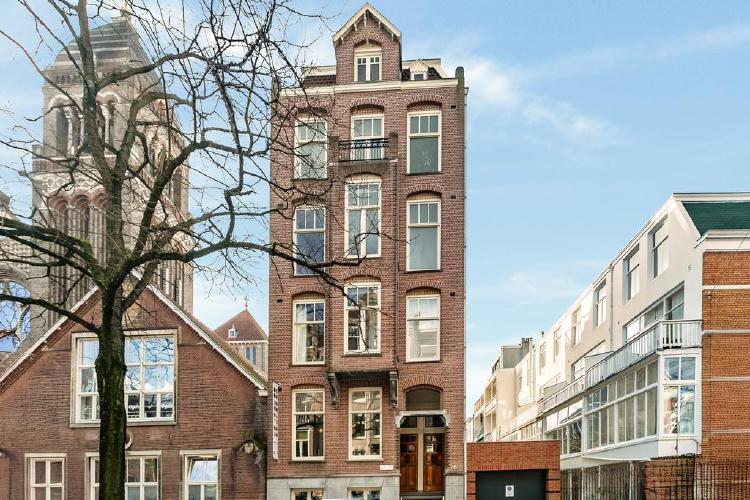 
    Jacob Obrechtstraat 24-2|Amsterdam
