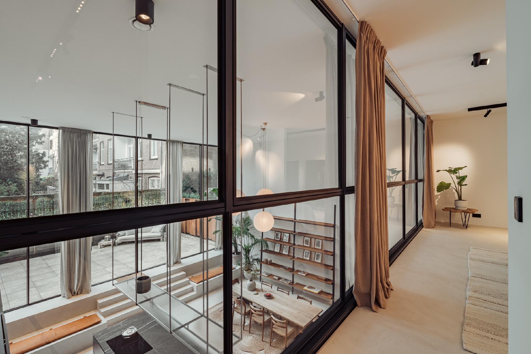 AMSTERDAM Hondecoeterstraat 14 Aimage 18