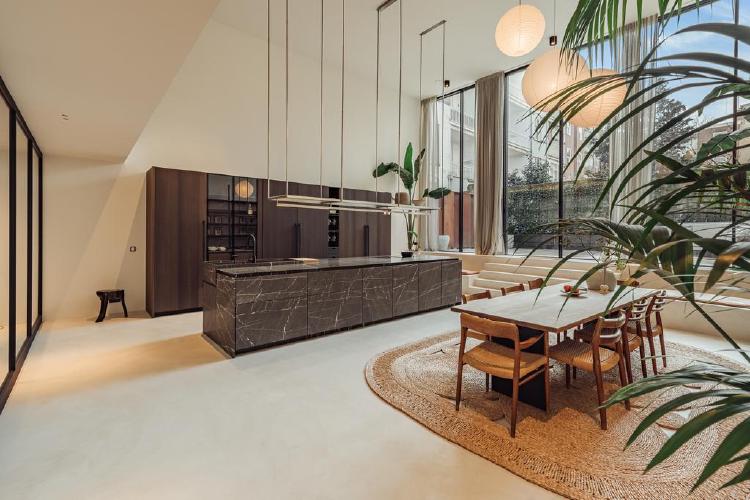 
    Hondecoeterstraat 14 A|Amsterdam
