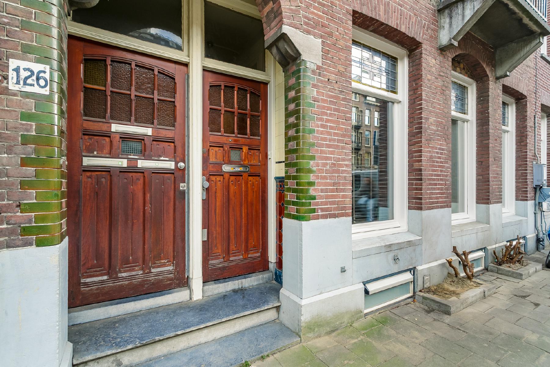 AMSTERDAM Admiraal De Ruijterweg 126 Himage 32