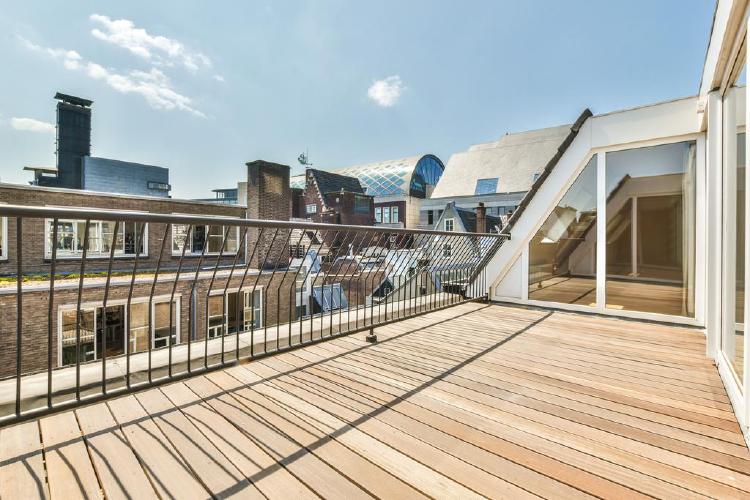 
    Pieter Jacobszstraat 12 D|Amsterdam

