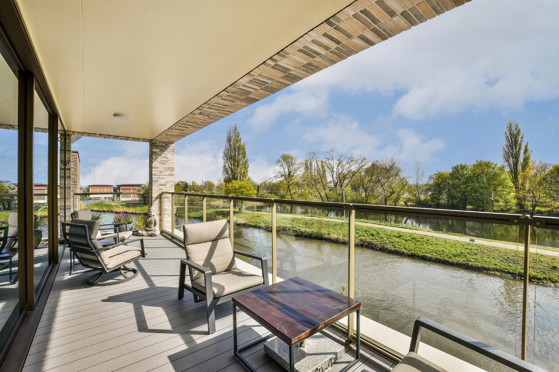 AMSTERDAM Nieuwevaartweg 47 