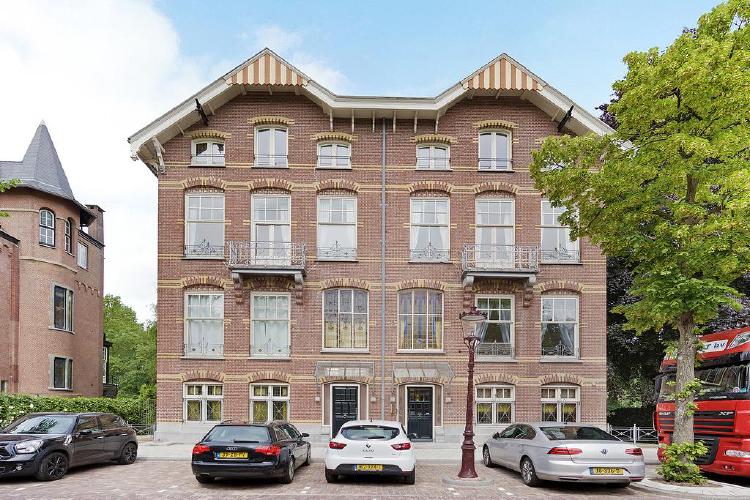 
    Koningslaan 22 B|Amsterdam
