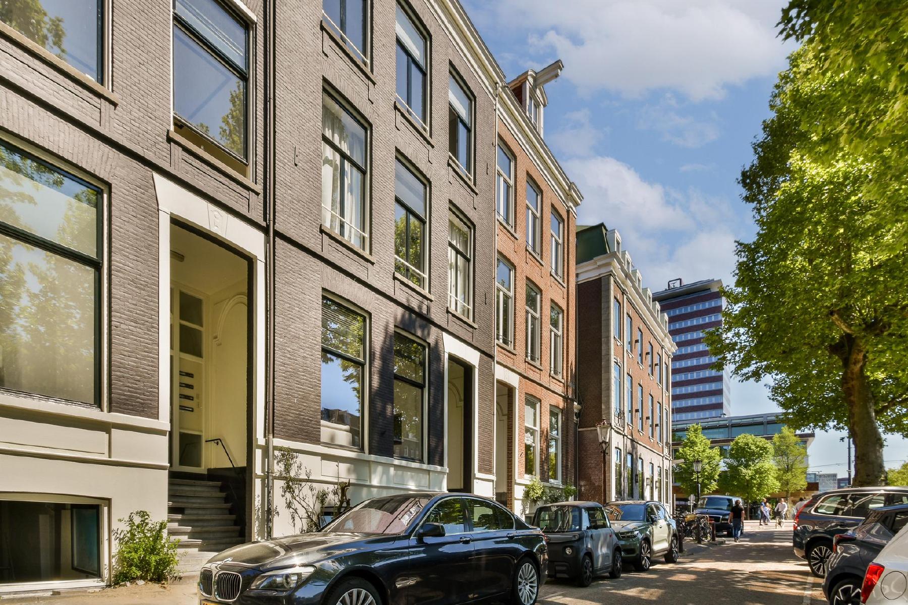 AMSTERDAM Nicolaas Witsenkade 48 A