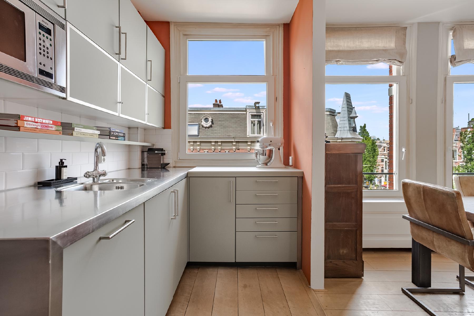 AMSTERDAM Eerste Constantijn Huygensstraat 82-3image 13