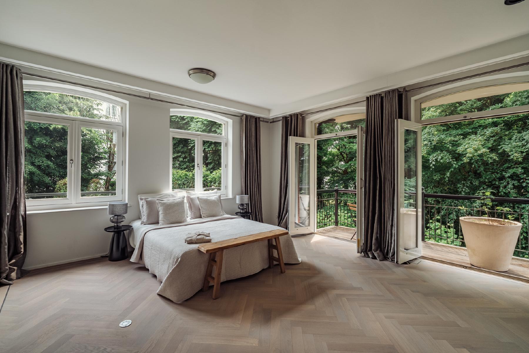 AMSTERDAM Vossiusstraat 76 image 19