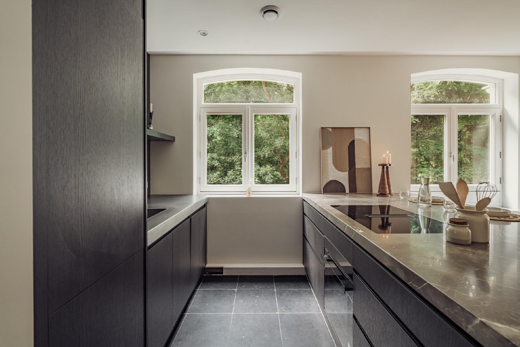 AMSTERDAM Vossiusstraat 76 image 17