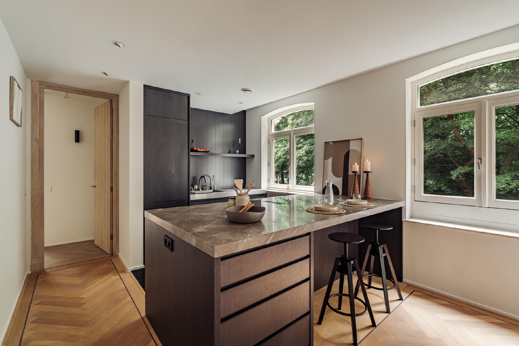 AMSTERDAM Vossiusstraat 76 image 15