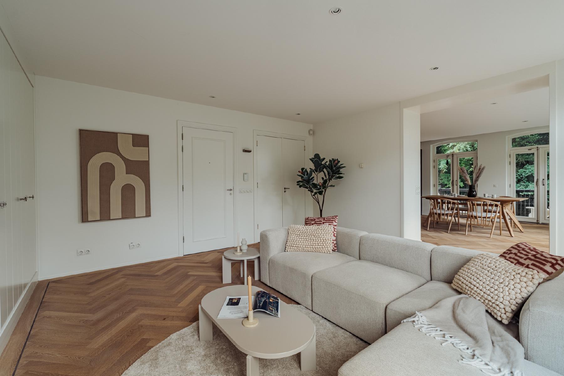 AMSTERDAM Vossiusstraat 76 image 2