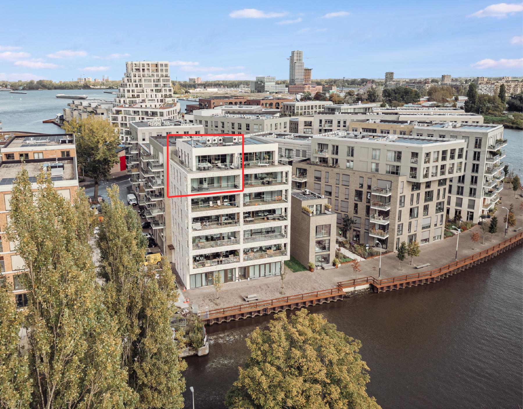 AMSTERDAM Nieuwevaartweg 61