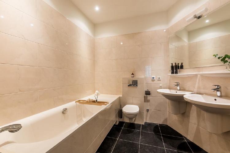 
    <nil><span>|</span>
image 32