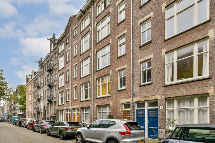
    Tolstraat 58-3|Amsterdam
