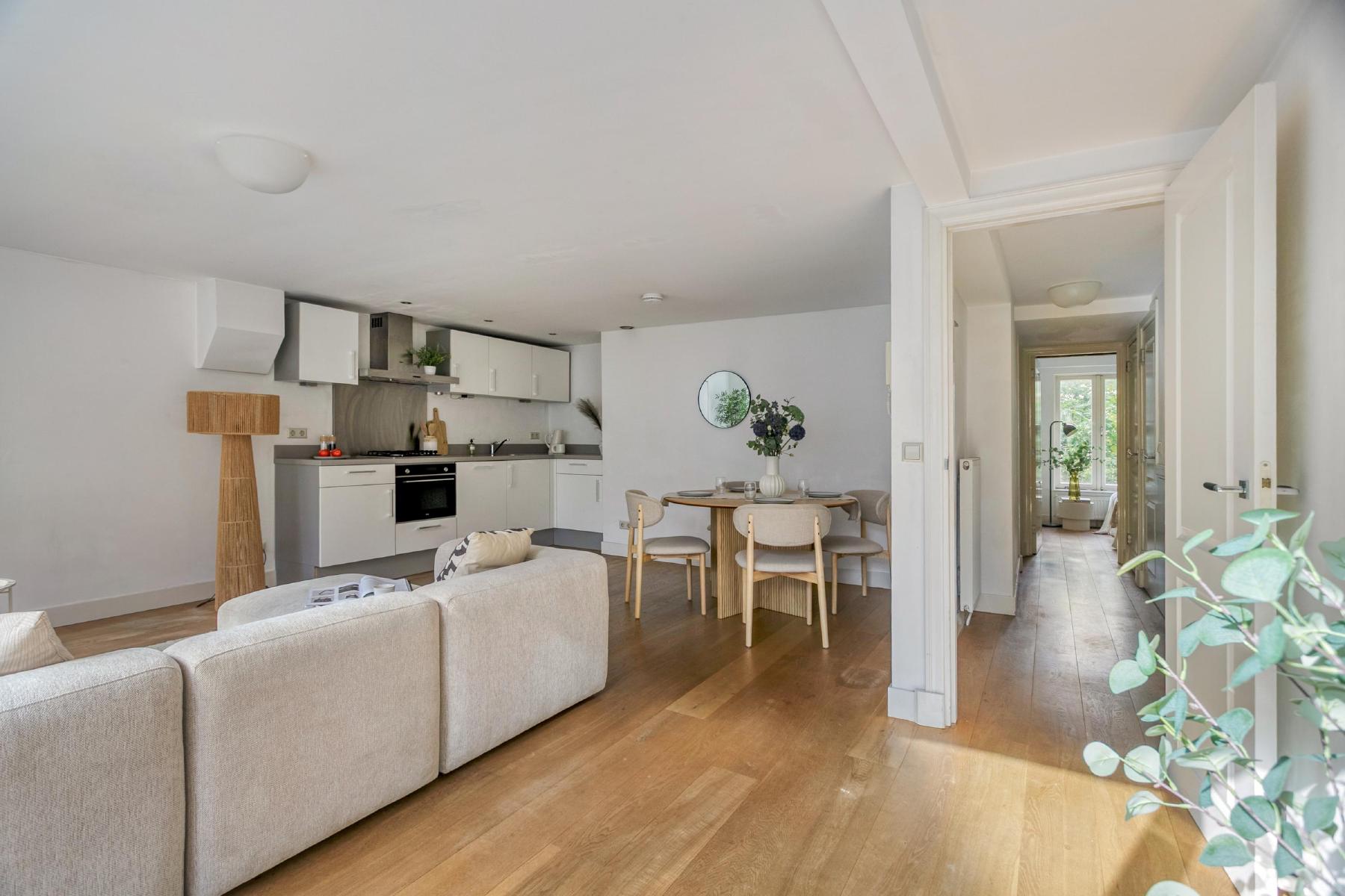 AMSTERDAM Jacob van Lennepstraat 10 image 2