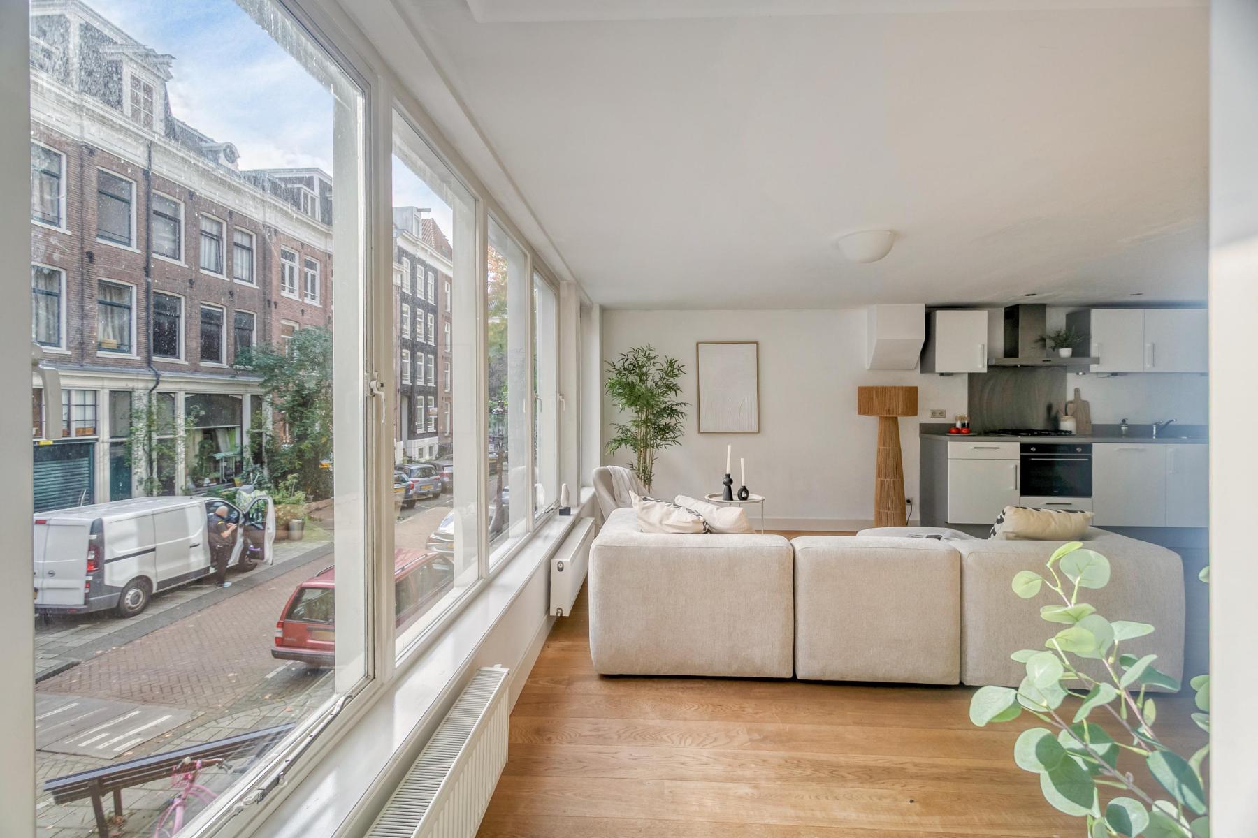 AMSTERDAM Jacob van Lennepstraat 10 image 4