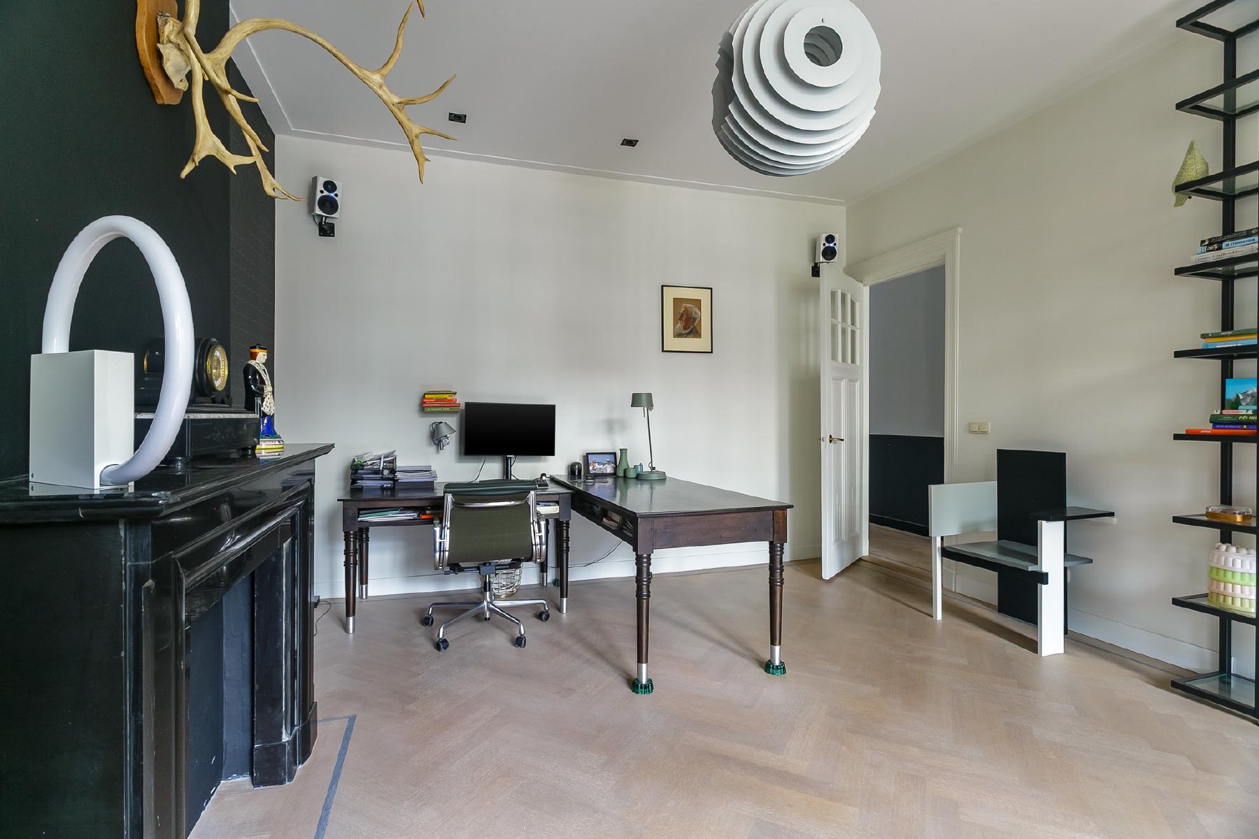 AMSTERDAM Koninginneweg 136 Himage 24