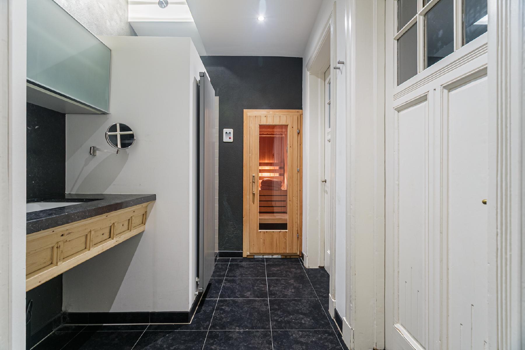 AMSTERDAM Koninginneweg 136 Himage 28