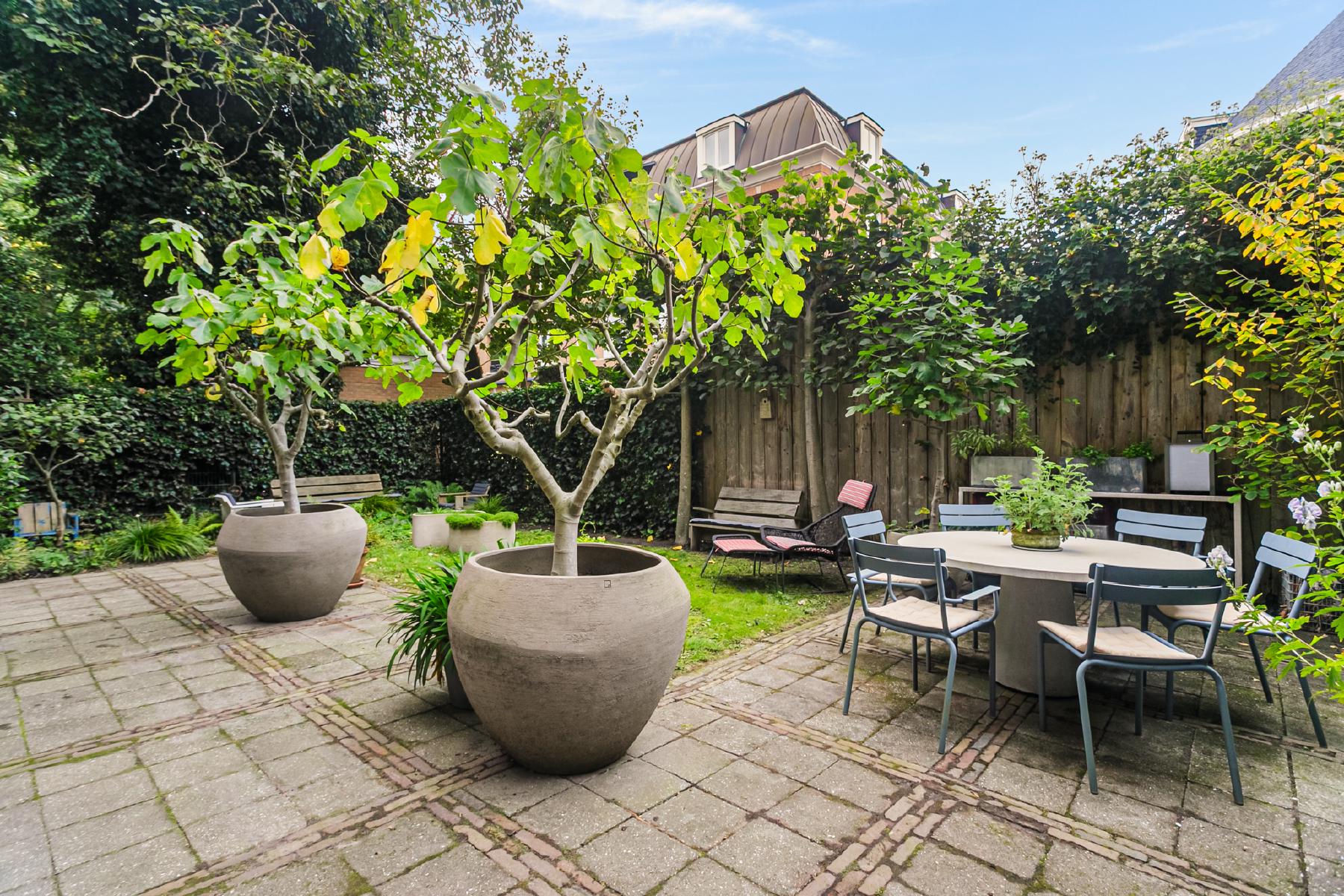 AMSTERDAM Koninginneweg 136 Himage 32