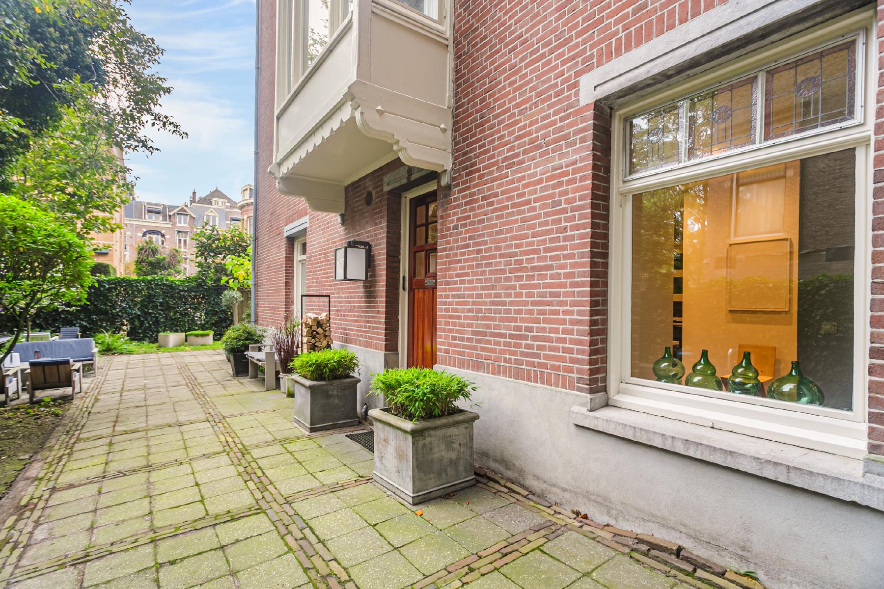 AMSTERDAM Koninginneweg 136 Himage 30