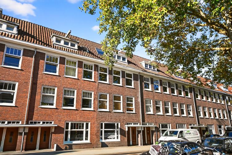 
    Bestevâerstraat 225-2|Amsterdam
