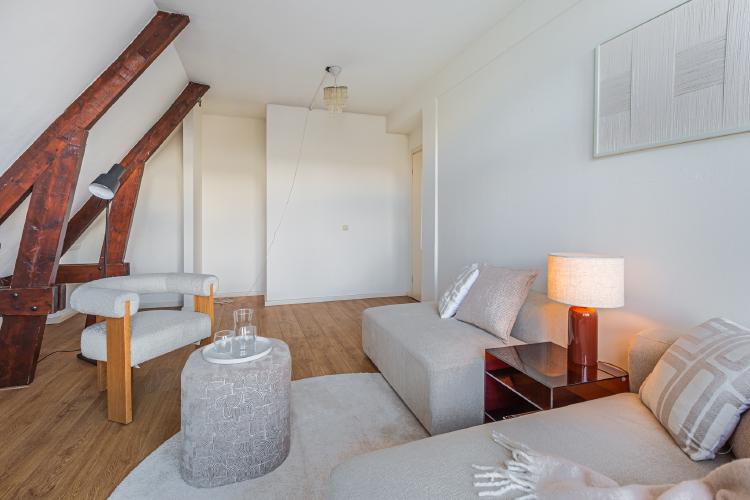 
    <nil><span>|</span>
image 5