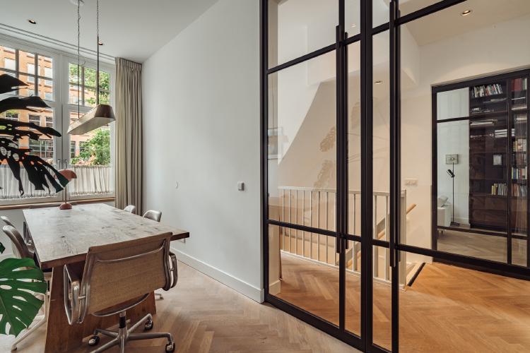 
    <nil><span>|</span>
image 24