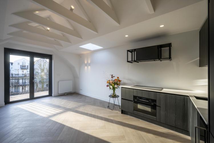 
    Govert Flinckstraat 332 D|Amsterdam
