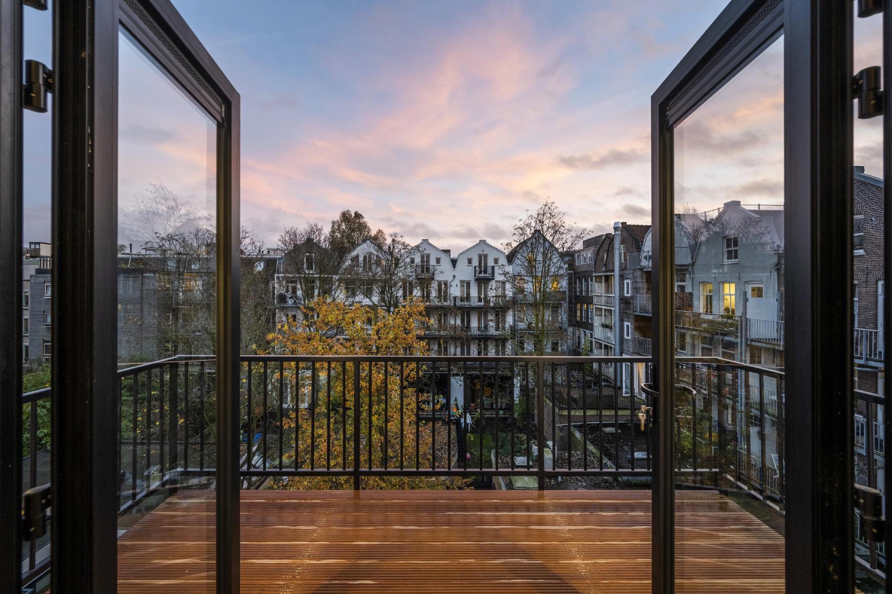 AMSTERDAM Govert Flinckstraat 332 D