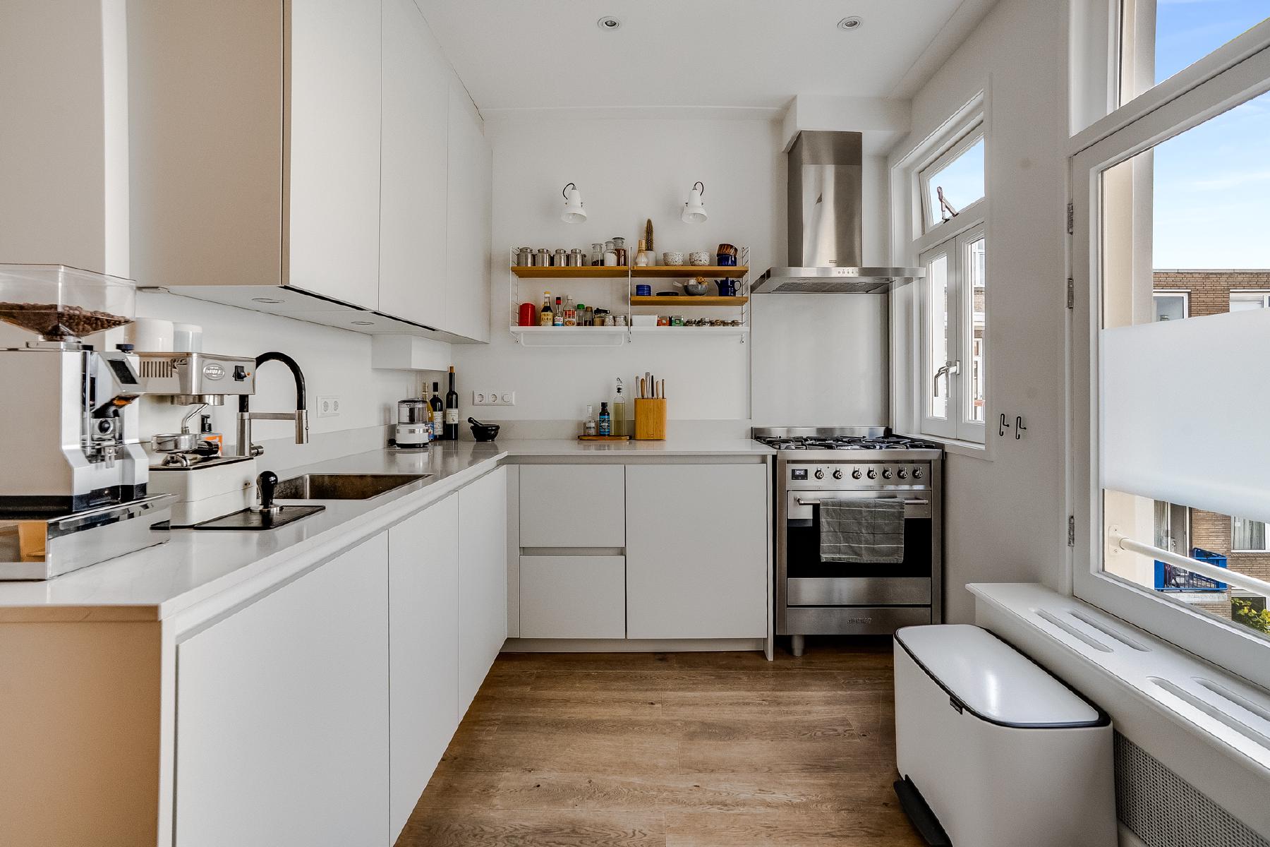 AMSTERDAM Sint Willibrordusdwarsstraat 2-3image 10