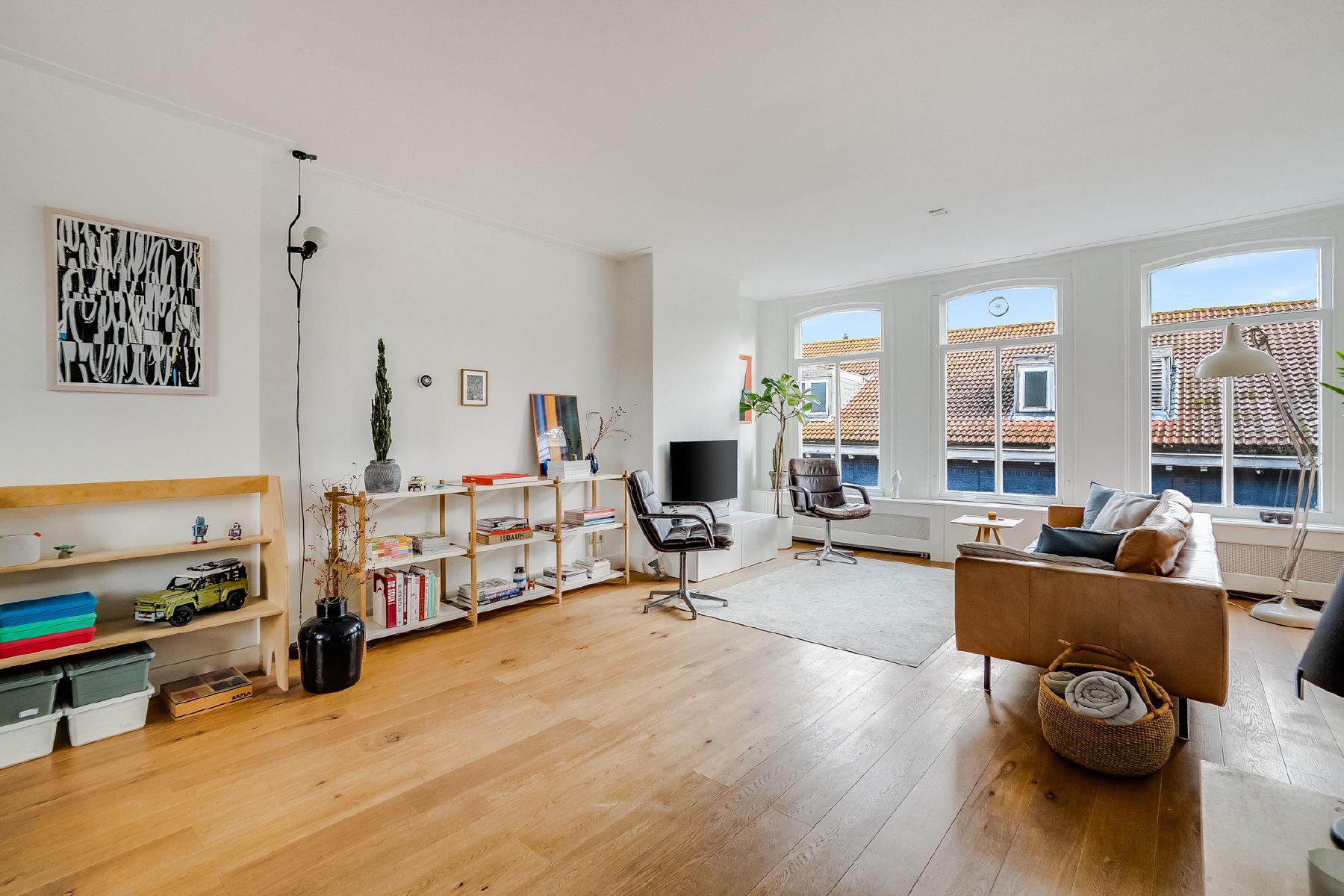 AMSTERDAM Sint Willibrordusdwarsstraat 2-3image 3