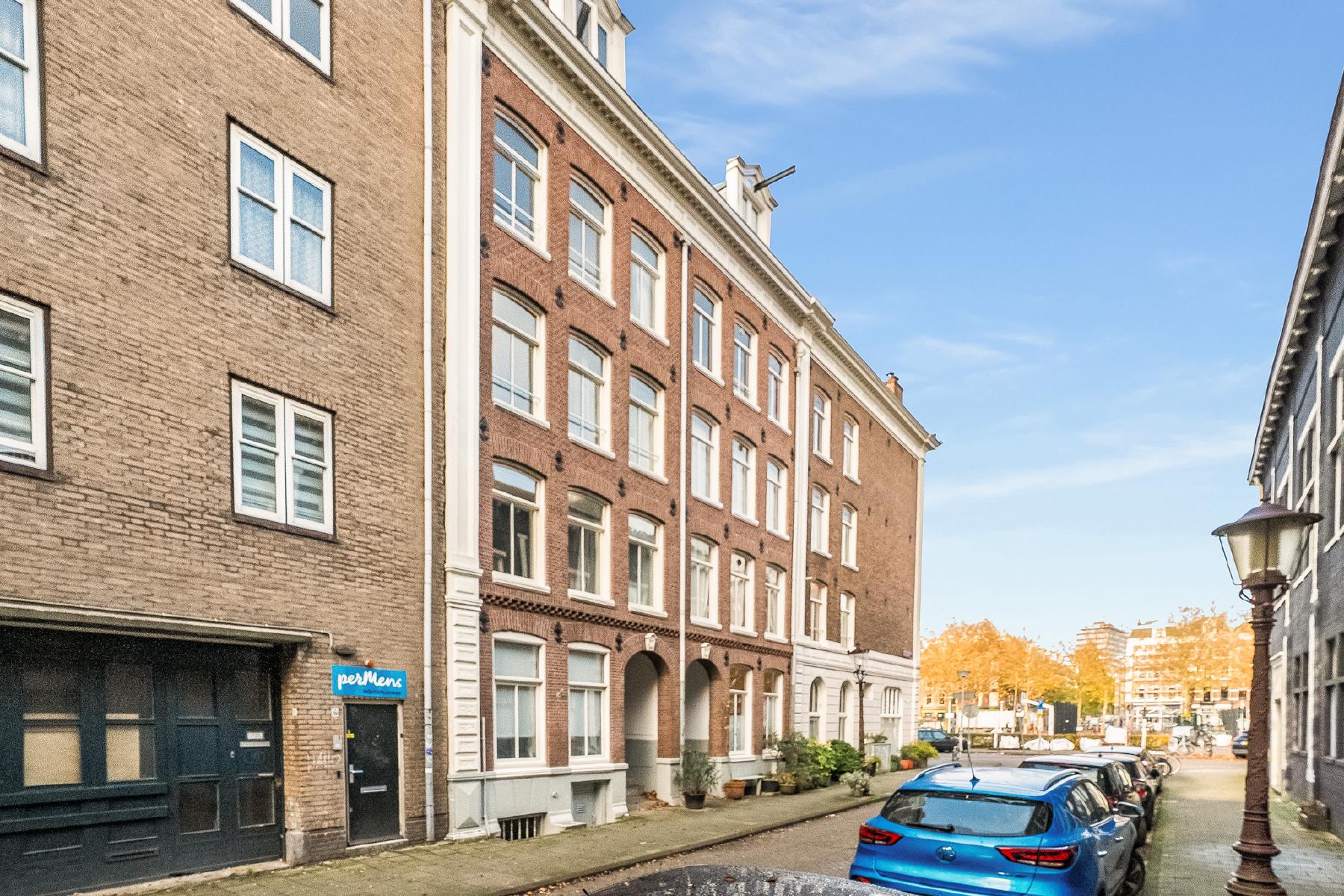 AMSTERDAM Sint Willibrordusdwarsstraat 2-3image 35