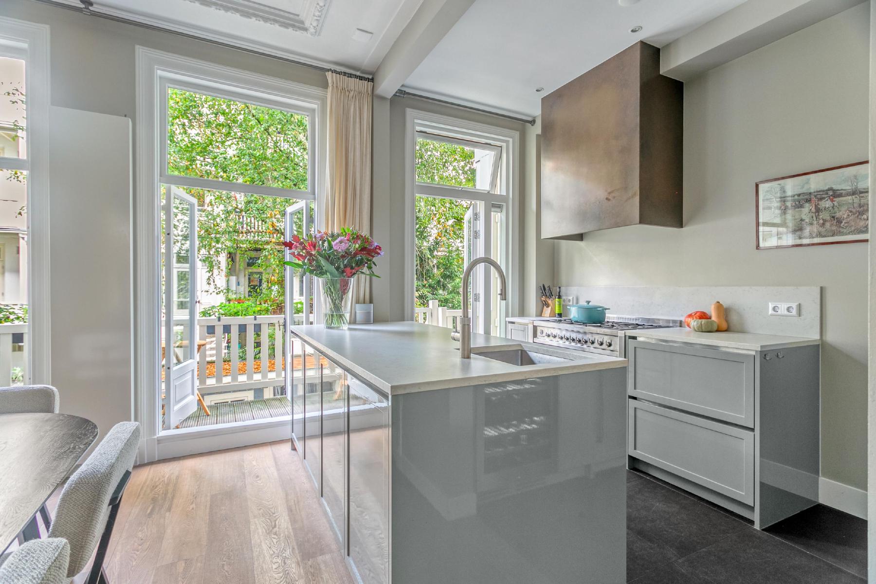 AMSTERDAM Van Eeghenstraat 12 Himage 3