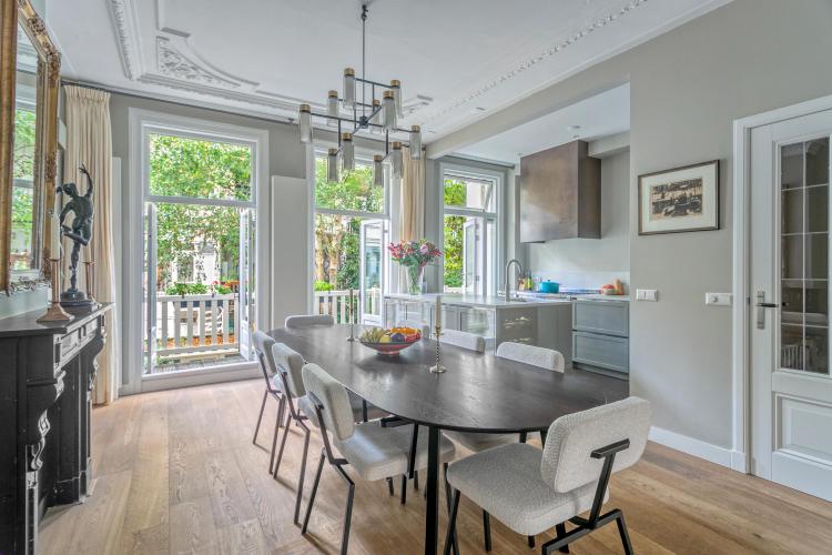 
    <nil><span>|</span>
image 10