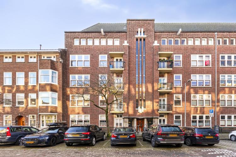 
    Courbetstraat 7-2|Amsterdam
