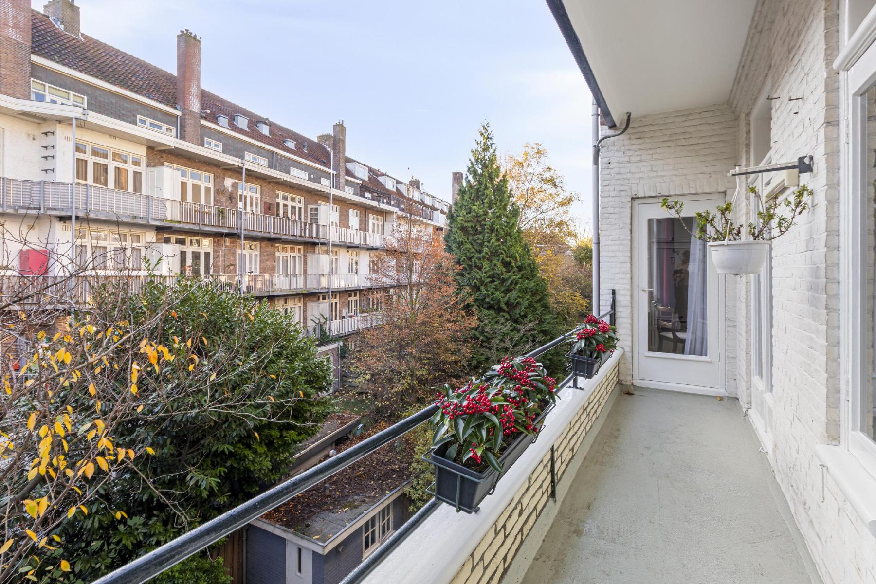 AMSTERDAM Courbetstraat 7-2image 8