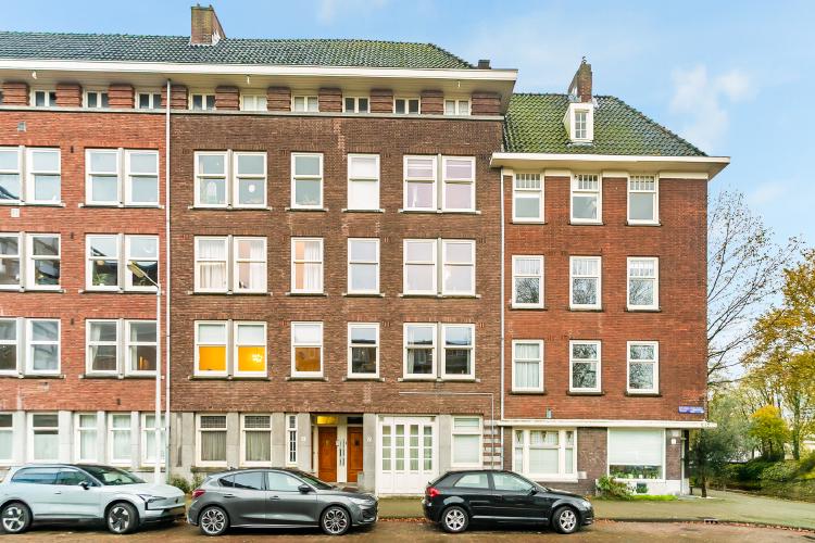 
    Andreas Schelfhoutstraat 63-1|Amsterdam
