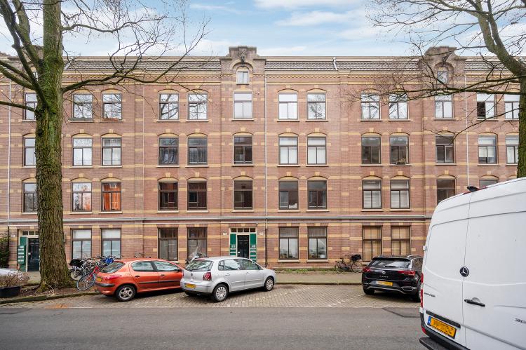 
    Van Houweningenstraat 76-3|Amsterdam
