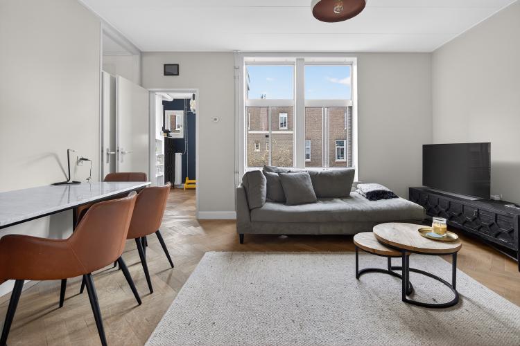 
    <nil><span>|</span>
image 4